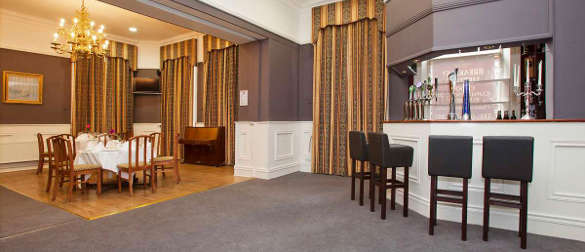 Central Hotel Pics : Angela Halpin