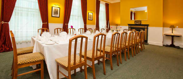 Central Hotel Pics : Angela Halpin